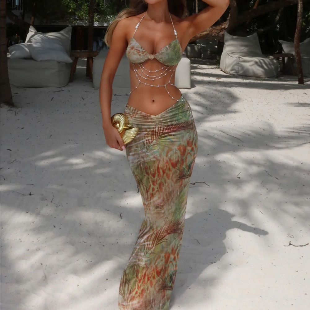 Outcast caterina maxi dress lagrono sage